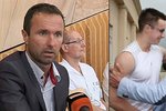 Otec propuštěného Lukáše Nečesaného odmítl obvinění z korupce