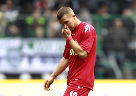 Lukasi Podolskému hrozí, že potřetí s Kölnem sestoupí.