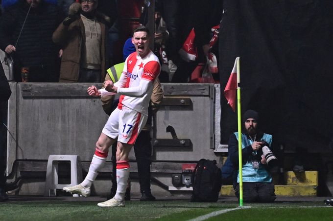 ONLINE: Slavia - Jablonec 1:0. Krásná branka! Provod napřáhl z dálky a domácí vedou ONLINE: Slavia - Jablonec 1:0. Krásná branka! Provod napřáhl z dálky a domácí vedou