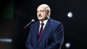 Běloruský prezident Alexandr Lukašenko oznámil, že uzavře hranice s Polskem a Litvou. Státy patří mezi ty, které nešetří kritikou jeho režimu