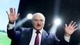 Běloruský prezident Alexandr Lukašenko oznámil, že uzavře hranice s Polskem a Litvou. Státy patří mezi ty, které nešetří kritikou jeho režimu 