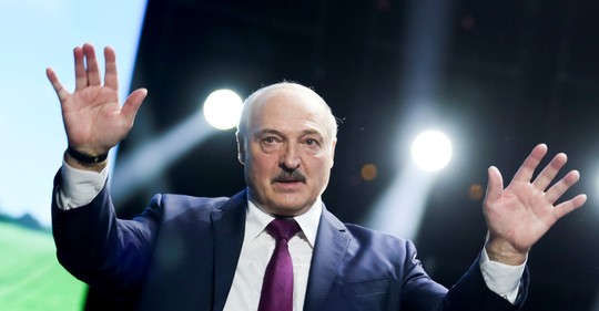 Protestům navzdory. Lukašenko nečekaně složil slib a stal se pošesté prezidentem Běloruska