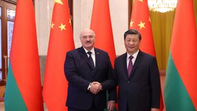 Běloruský prezident Lukašenko v Pekingu s čínským protějškem Si Ťin-pchingem (1.3.2023)