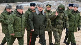 Běloruský prezident Alexander Lukašenko navštívil Brestskou oblast. Běloruští vojáci zde mají cvičiště (6. 1. 2022)