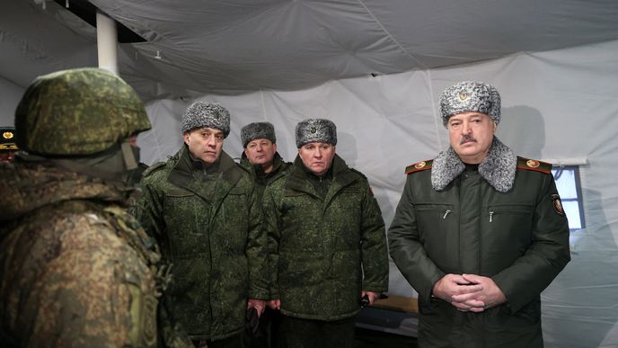 Běloruský autoritář Alexandr Lukašenko se přijel začátkem ledna podívat na cvičení vojáků v Brestské oblasti.