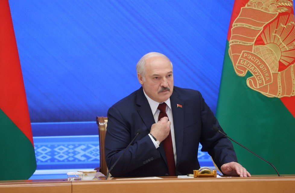 Běloruský vůdce Alexandr Lukašenko během televizního projevu (9. 8. 2021)