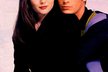 Luke Perry a Shannen Doherty jako Dylan a Brenda v seriálu Beverly Hills 90210.