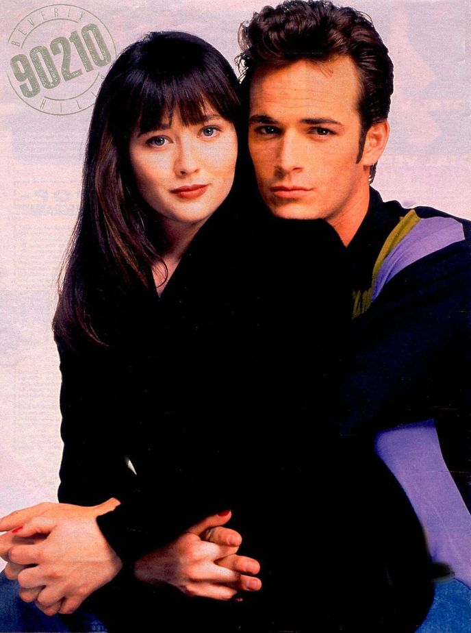 Luke Perry a Shannen Doherty jako Dylan a Brenda v seriálu Beverly Hills 90210.