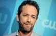 Americký herec Luke Perry (†52) zemřel po prodělané mrtvici.