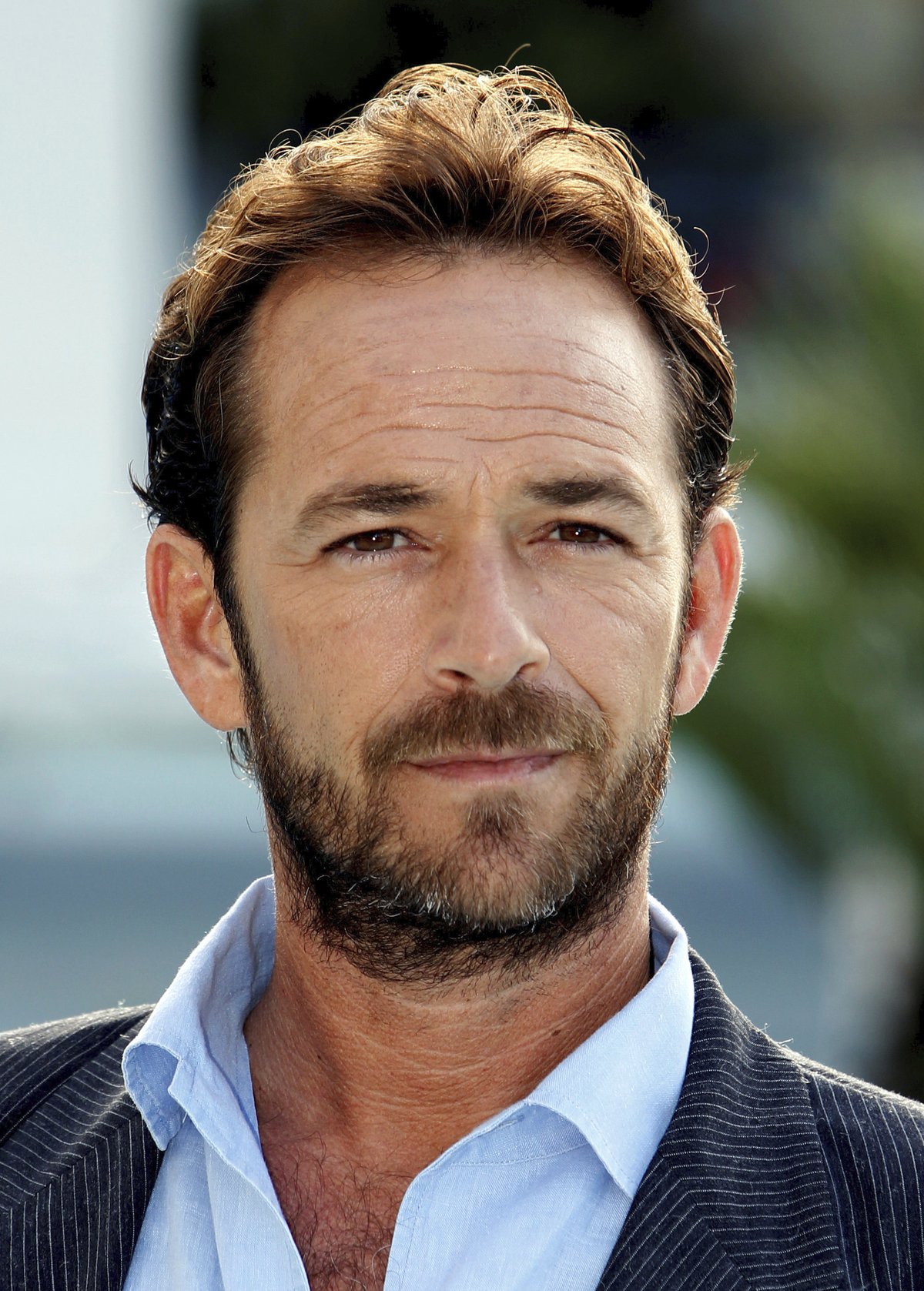 Americký herec Luke Perry (†52) zemřel po prodělané mrtvici. 