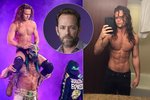 Syn zesnulého herce Lukea Perryho Jack se věnuje wrestlingu, vystupuje pod přezdívkou Jungle Boy