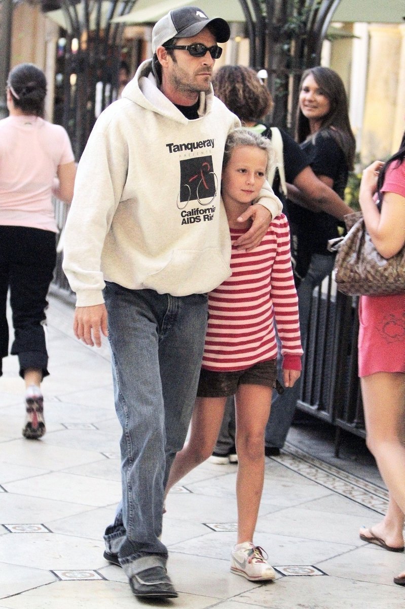 Osobní život Luka Perryho skončil rozvodem. Se svou dcerou se teď vídá aspoň na nákupech.