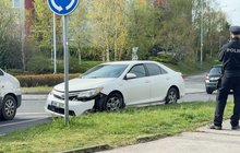 Lupič na Barrandově ukradl auto taxikáři: Havaroval po kilometru! 