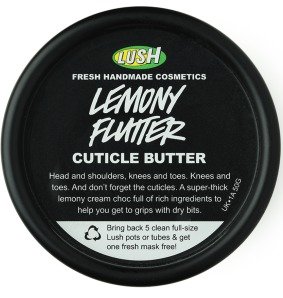 Výživující máslo LUSH Lemony Flutter, 295 Kč (50 ml), koupíte na www.lush.cz nebo v kamenných prodejnách