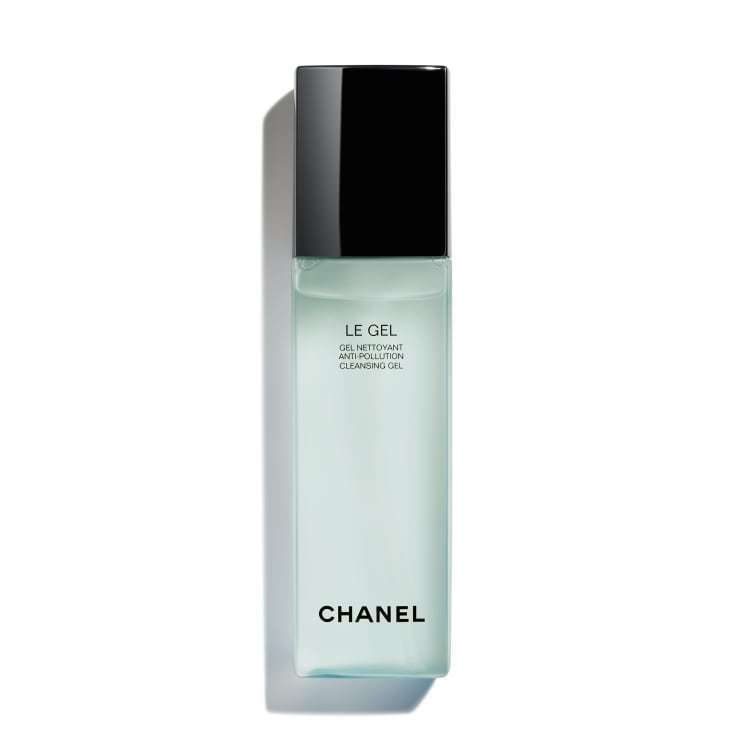 Chanel, čisticí gel, 47 USD (cca 998 Kč)