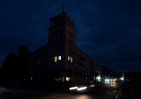 Blackout v ukrajinském Lvově po ruských raketových útocích na ukrajinská města (11. 10. 2022)