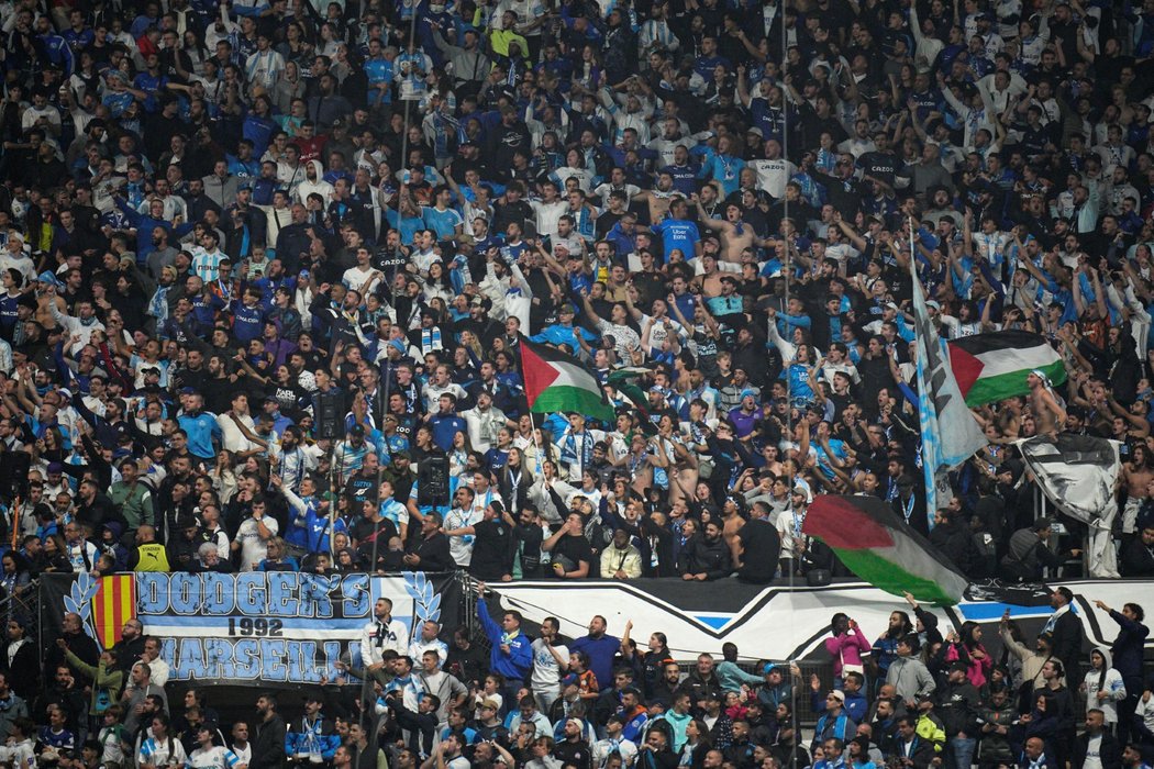 Dav příznivců Marseille přímo na stadionu