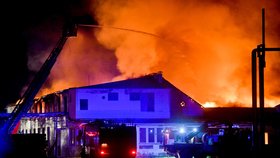 Požár haly v Lysé nad Labem