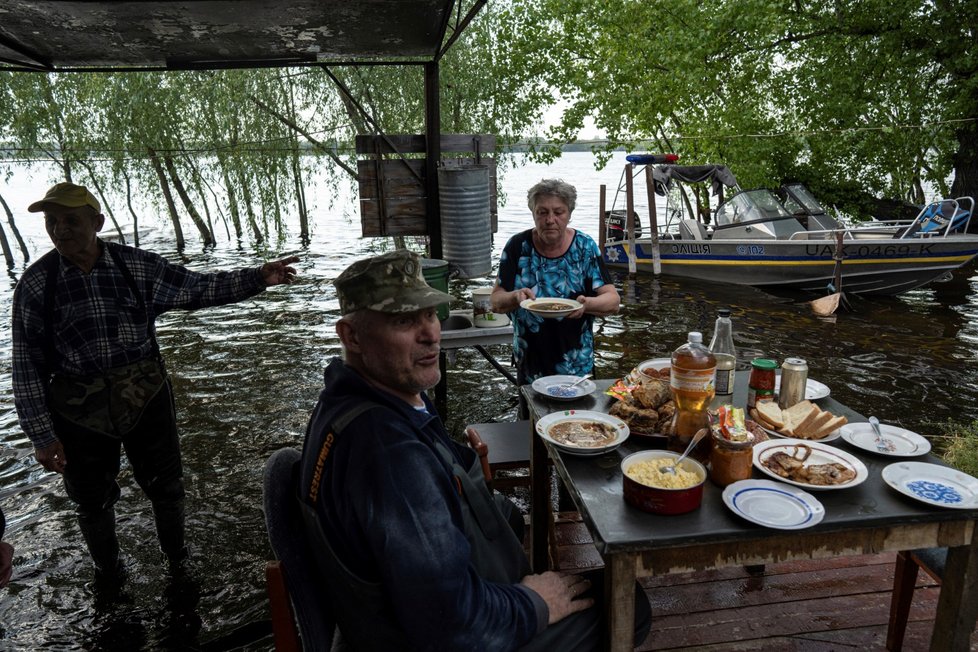 Ostrovní osadu Rusové zatopili tím, že neupouštěli Kachovskou přehradu.