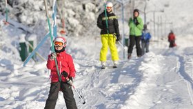 V Olomouckém kraji spustili o víkendu první lyžařské vleky v Branné na Šumpersku