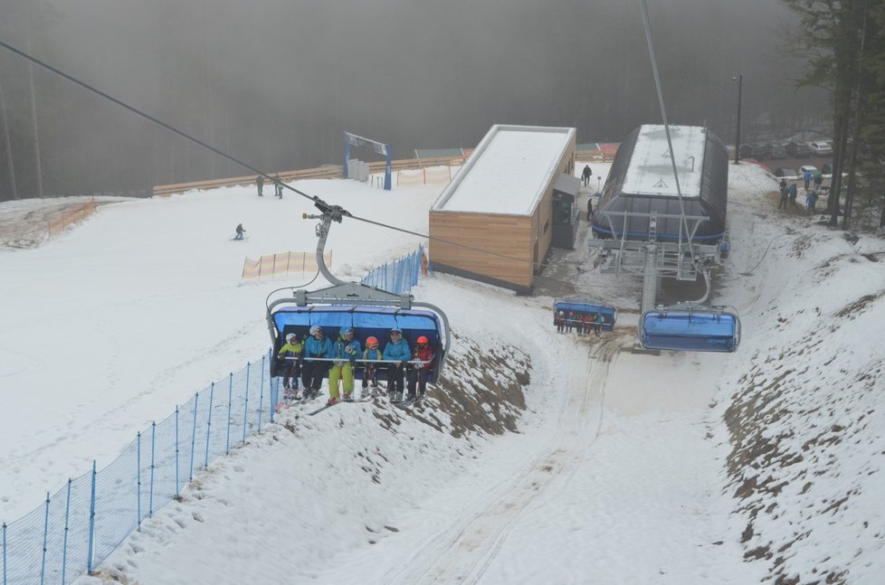 Lyžování ve SkiResortu Černá hora - Pec