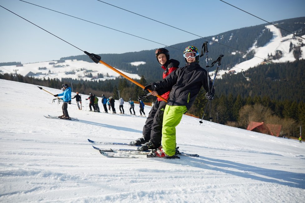 Lyžování ve SkiResortu Černá hora - Pec