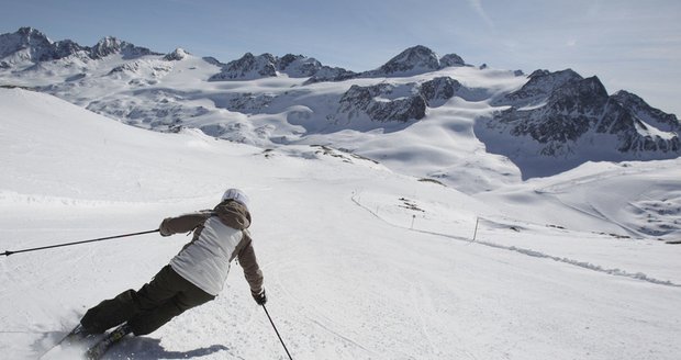 Na ledovci v Tyrolsku můžete jezdit až do května