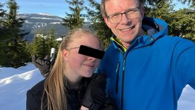 Martin Kupka (ODS) s dcerou na lyžích.