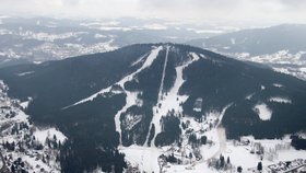 Kam na lyže do Jizerek? Oblíbené jsou ski areály v Bedřichově a v Hraběticích 