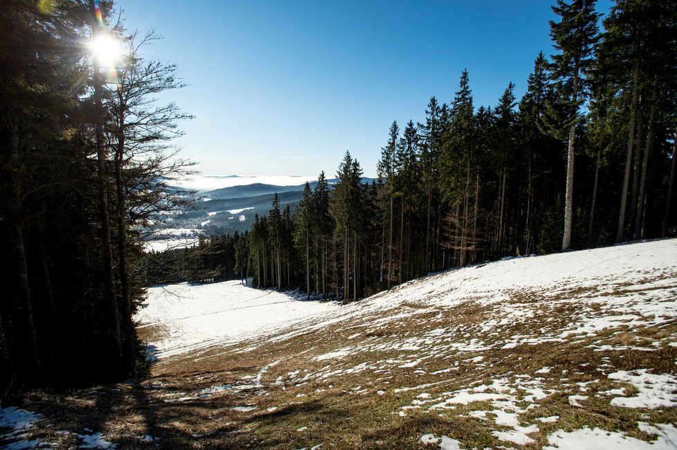 Pandemie koronaviru ovlivnila česká lyžařská střediska.