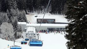 Skiareály otevřou v pátek, Havlíček řekl, co se mění. Lyžařské školky i půjčovny povoleny