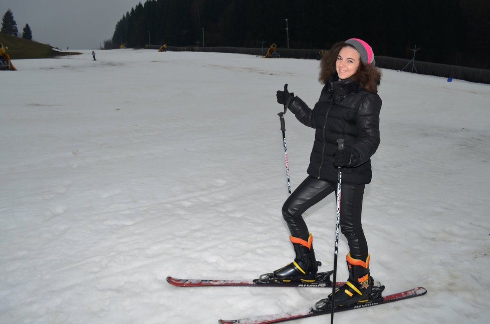 „V sobotu se jezdilo skvěle. V neděli už sníh trochu poodtál, ale i tak byla lyžovačka super,“ řekla nadšená sportovkyně z Krnova.