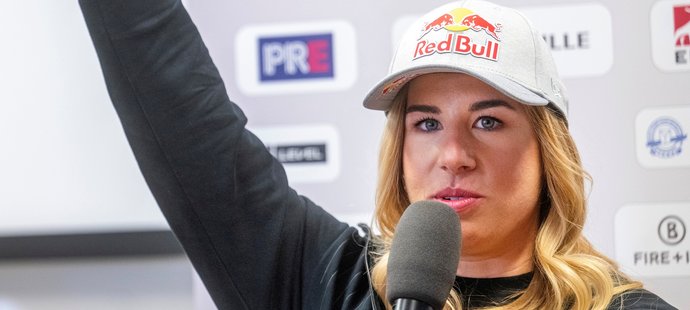 Valta spolupracoval i s Ester Ledeckou.