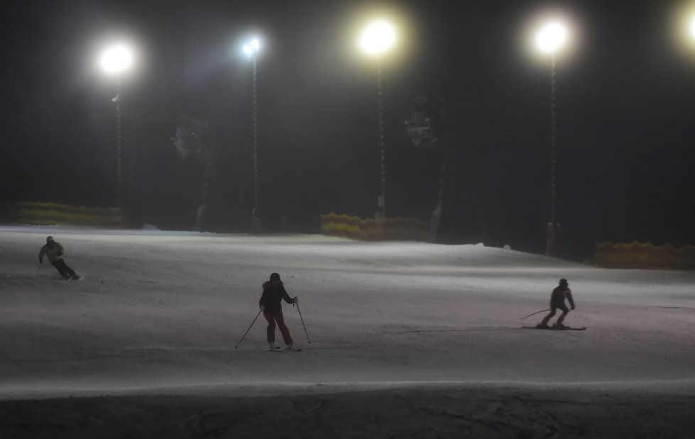 Lyžování v ČR: Skiareál Karlov (prosinec 2021)