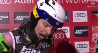 Hirscher vítězí, jeho rival se vzteká. Měl by radši hnout zadkem, radí mu