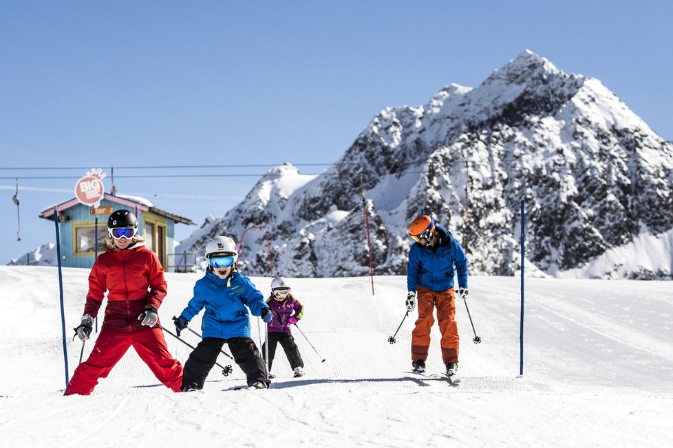 Začaly i vašim dětem jarní prázdniny? Zabavte je na horách, počasí přeje lyžařům.