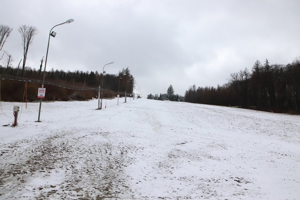 Na jaře skončila kvůli pandemii koronaviru lyžařská sezona v ČR předčasně.