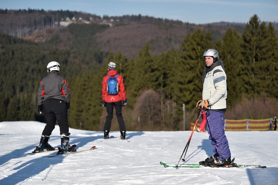 Počasí vylákalo Čechy na lyže (9. 2. 2020)