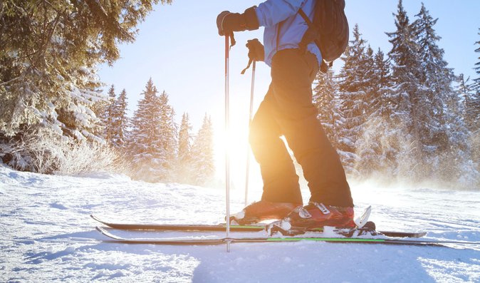 Lyže a snowboard: Jaké úrazy hrozí a jak se jim vyhnout?