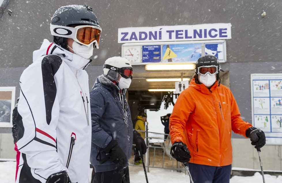 Skiareál Telnice chtěl v sobotu 23. 1. 2021 otevřít, zatrhla to ale policie.