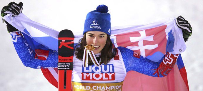 Petra Vlhová slaví historické zlato pro slovenské sjezdové lyžování