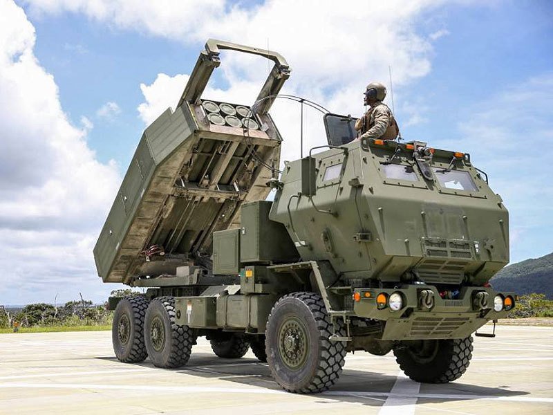 M142 High Mobility Artillery Rocket System (HIMARS)