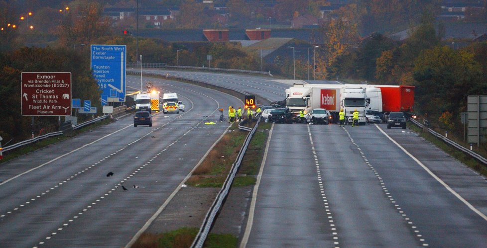Tragická nehoda zablokovala dálnici na minimálně 24 hodin