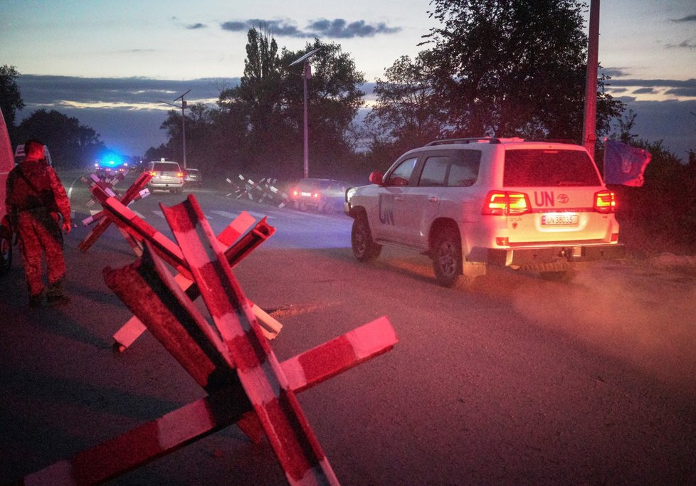 Inspekce MAAE v Záporožské jaderné elektrárně (1. 9. 2022).