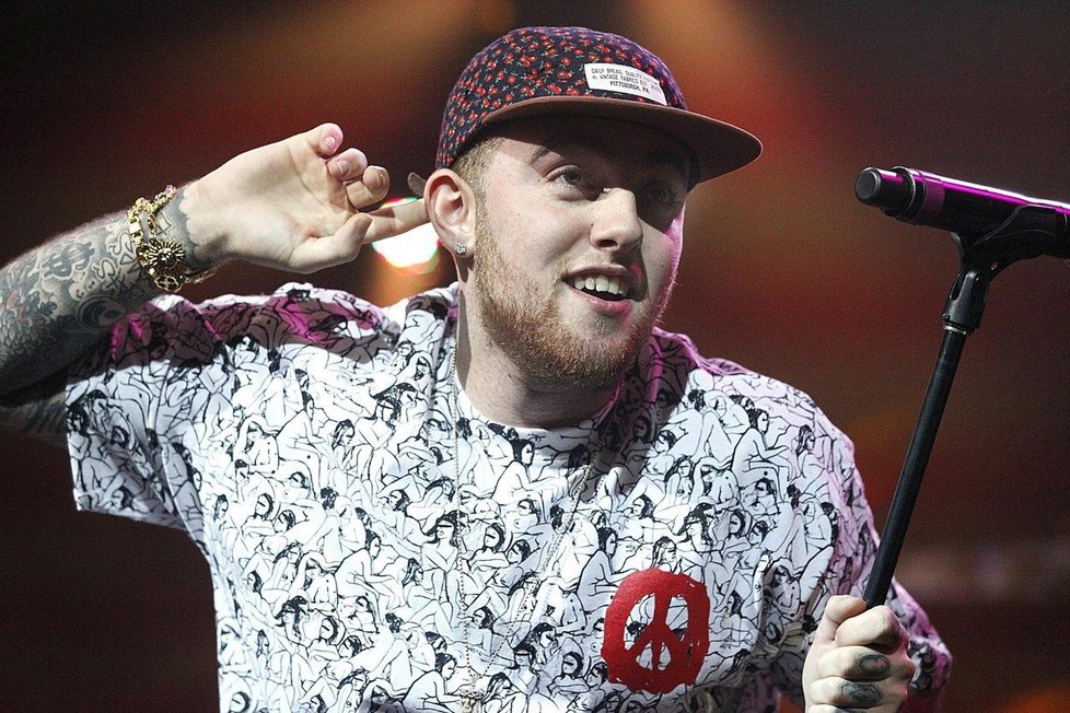 Zemřel rapper Mac Miller, bývalý přítel Ariany Grande. Jeho tělo bylo nalezeno v jeho ložnici.