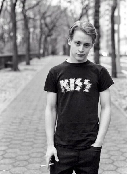 Macaulay Culkin neunesl slávu, kterou mu přinesla role Kevina ze Sám doma a propadl drogám.