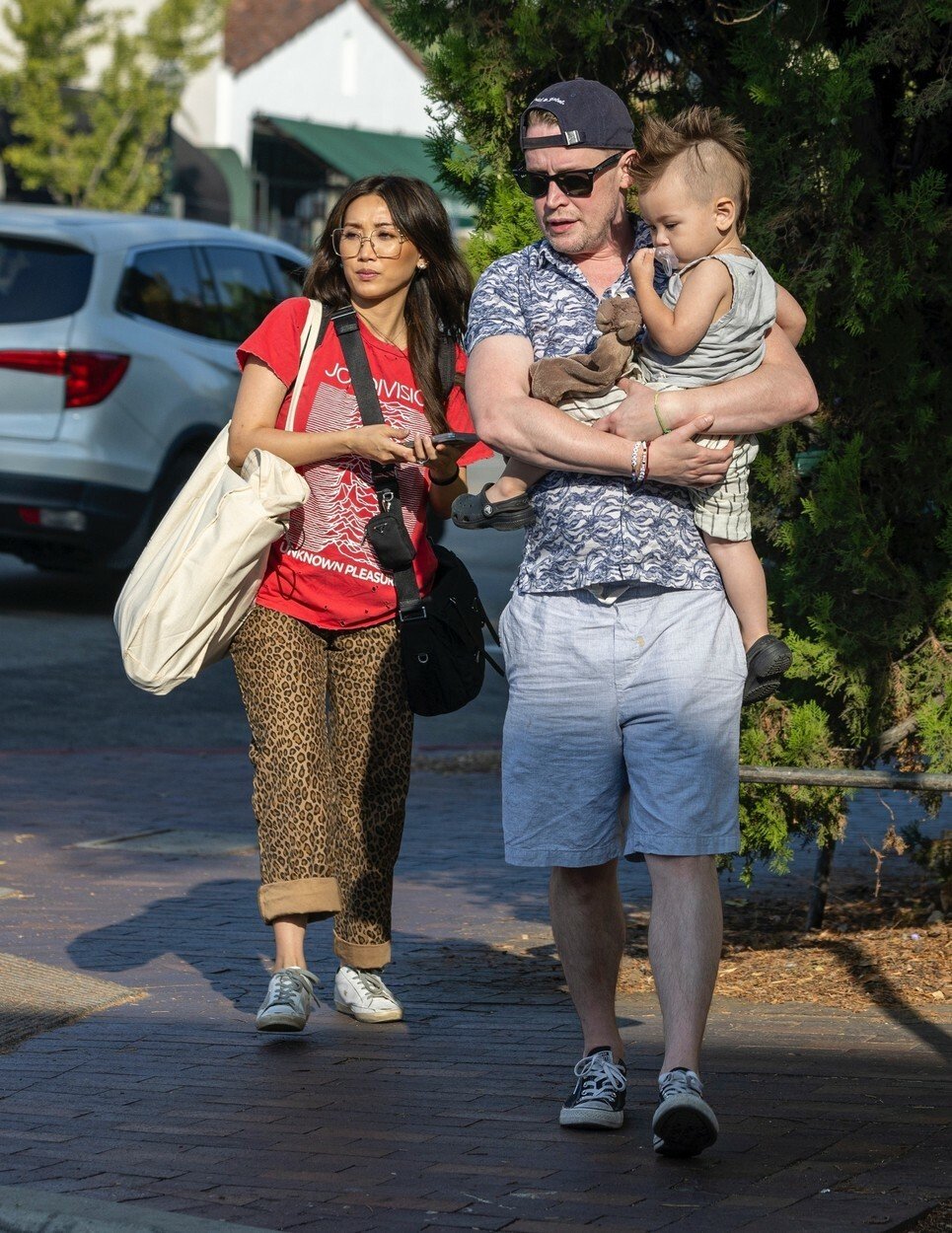 Macaulay Culkin s manželkou a synem Dakotou