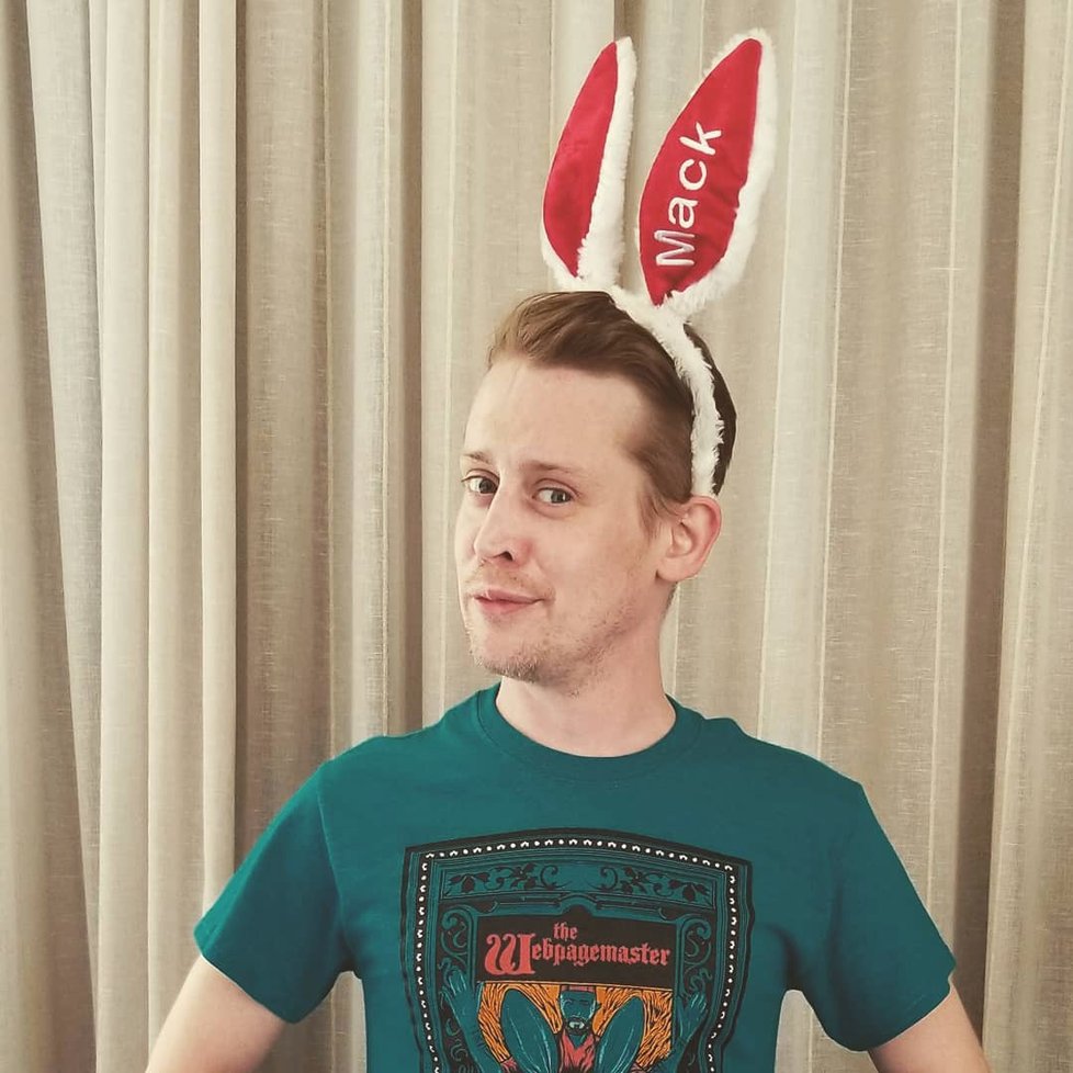 Macaulay Culkin propaguje svou značku Bunny Ears