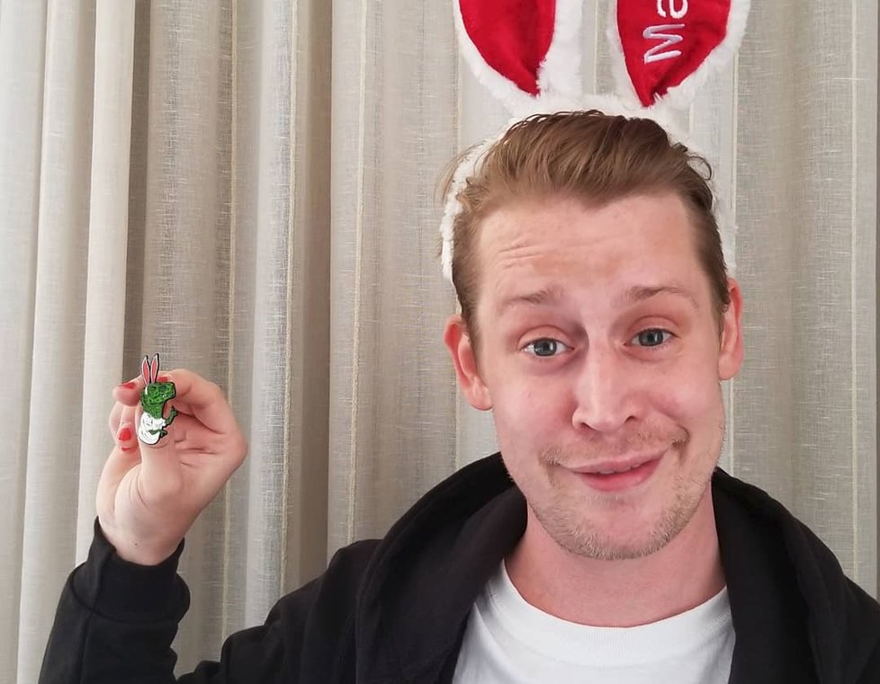 Macaulay Culkin propaguje svou značku Bunny Ears