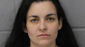 Podezřelá Mache Carneyová